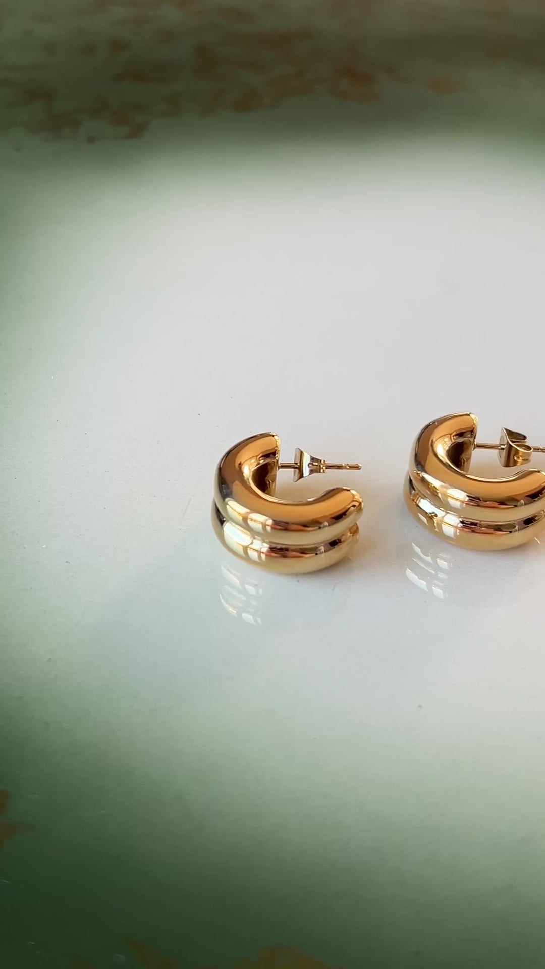 Frøken Dianas Salonger Duo hoops chunky rustfritt stål gullforgylt øreringer