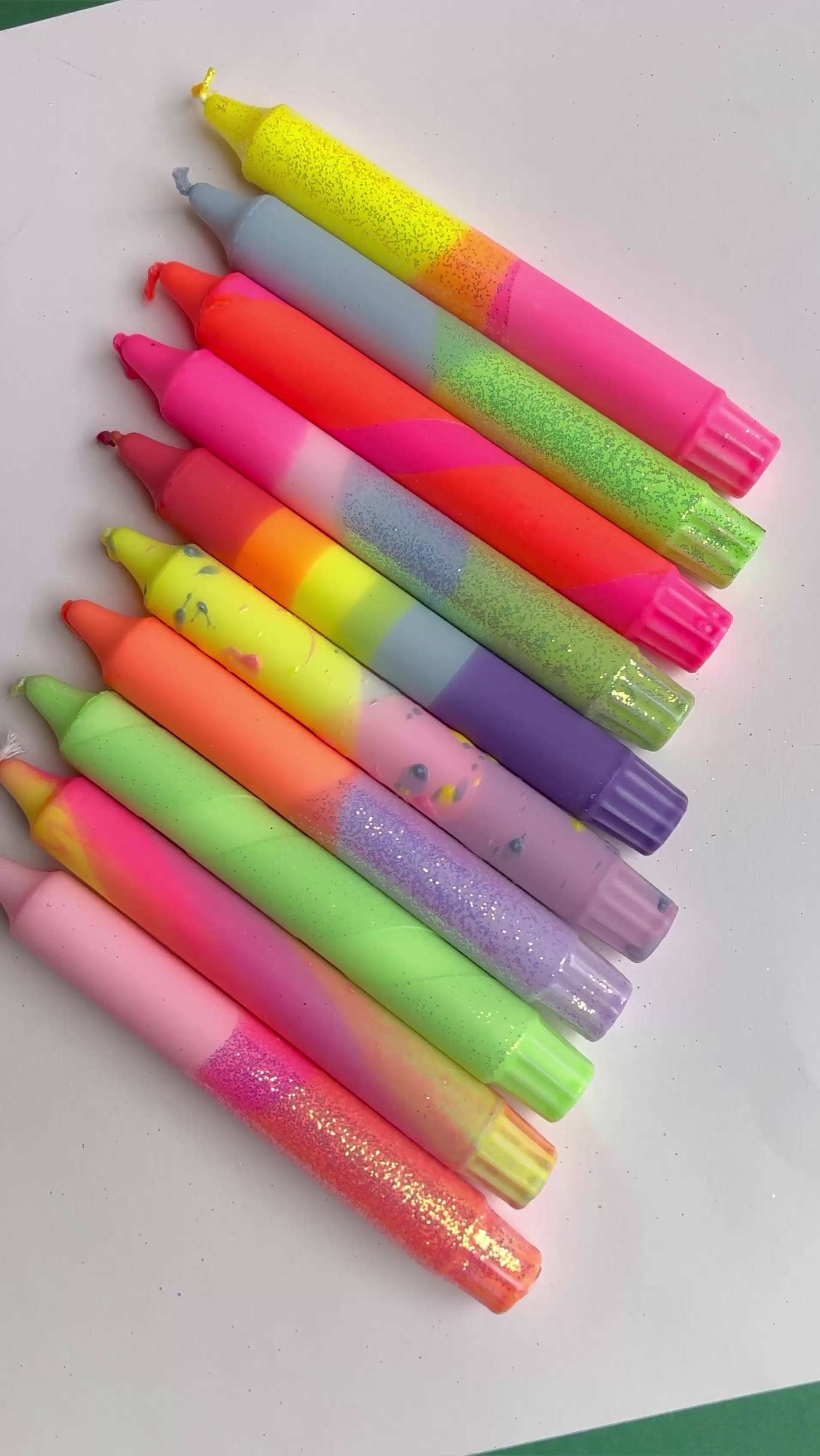 Stearinlys - limegrønn glitter med snurr