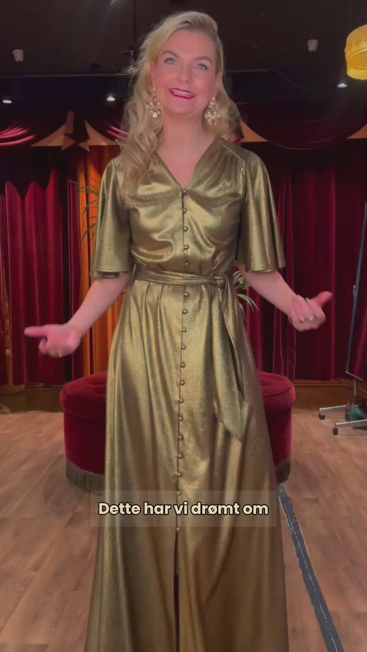 Monika dress i gull fra Dianas Vintage 
