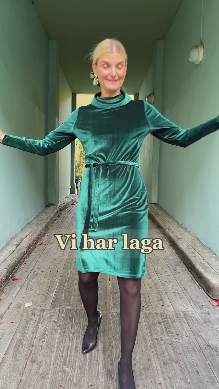 Frida kjole fløyel - dyp grønn