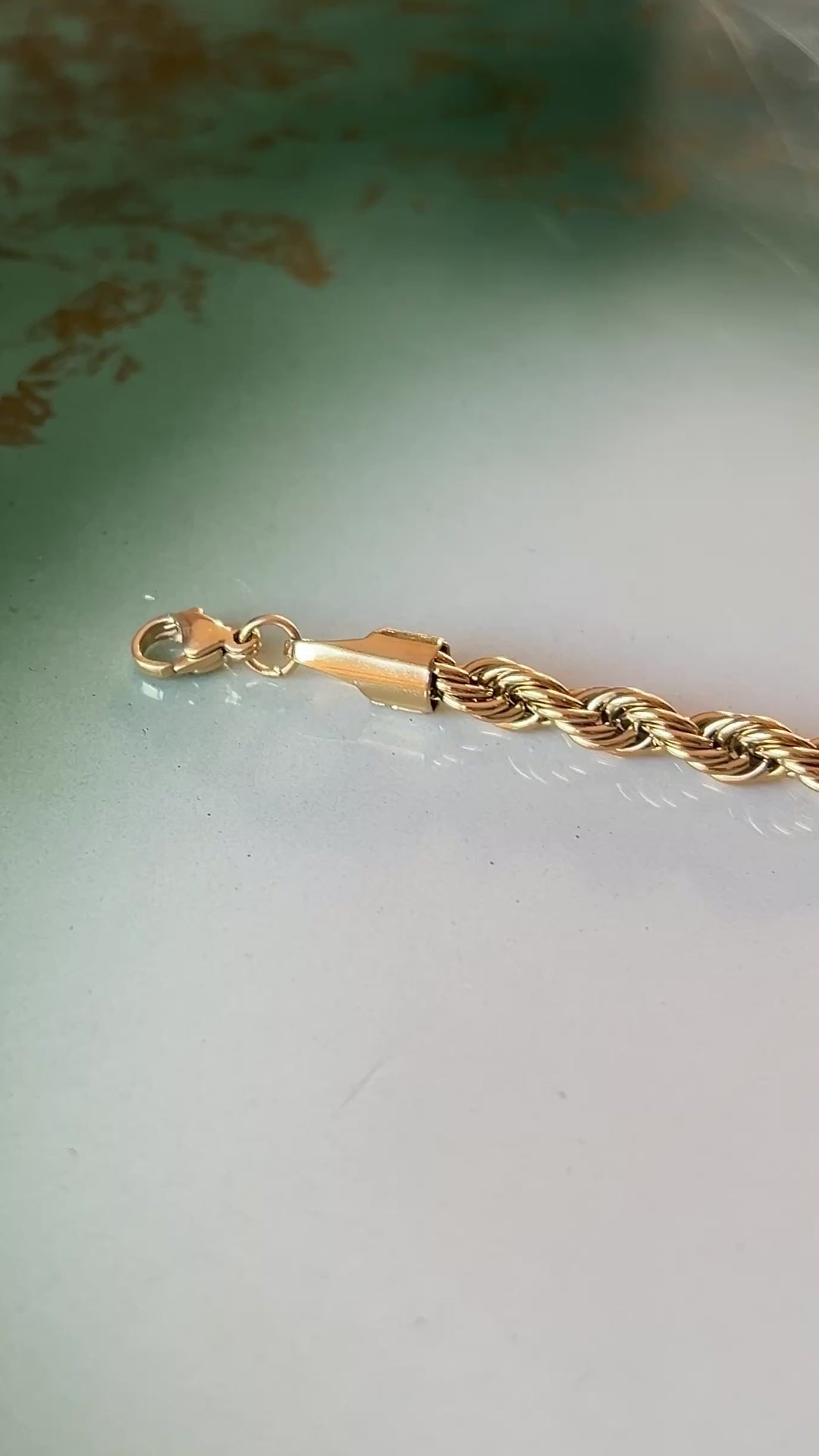 Frøken Dianas Salonger Rope Armbånd Tvunnet Rustfritt stål Gullforgylt Vintageinspirert