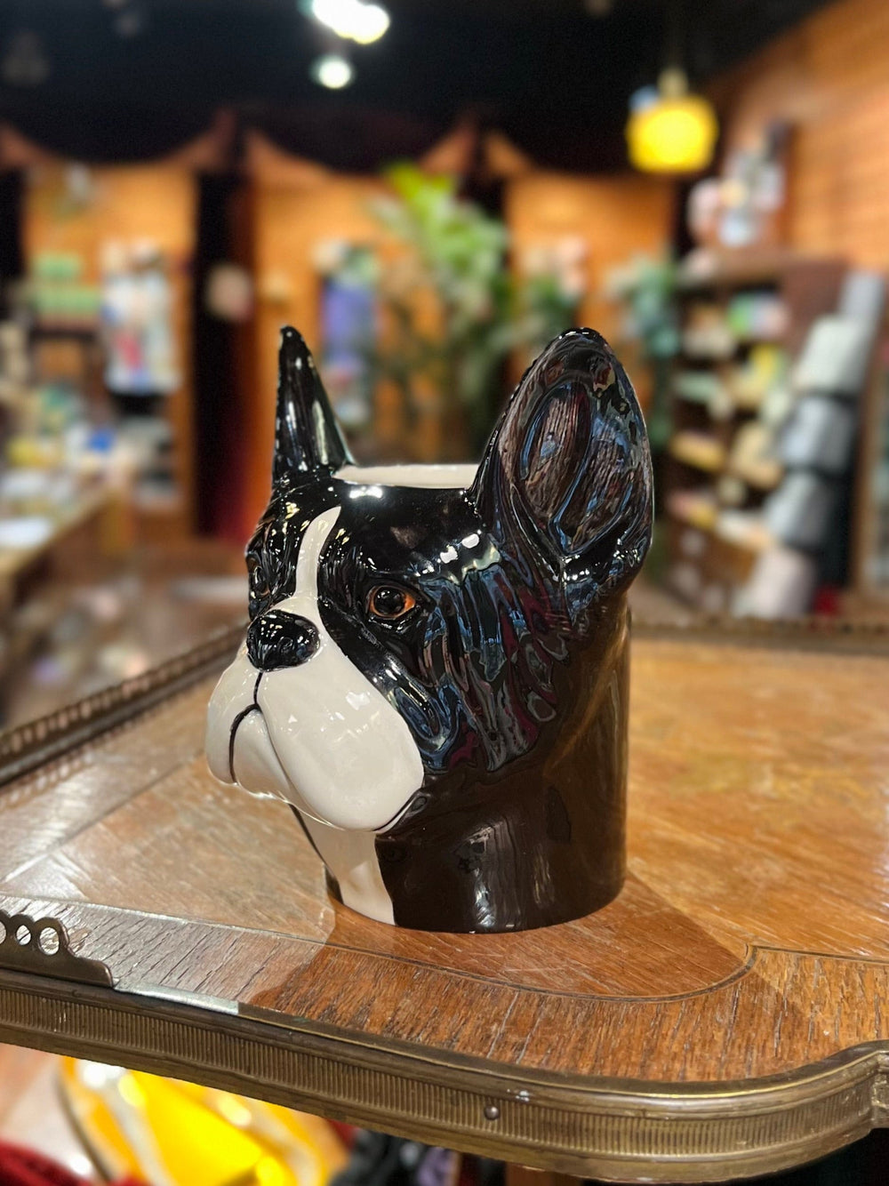 Quail Ceramics interiør Liten vase - Fransk Bulldog