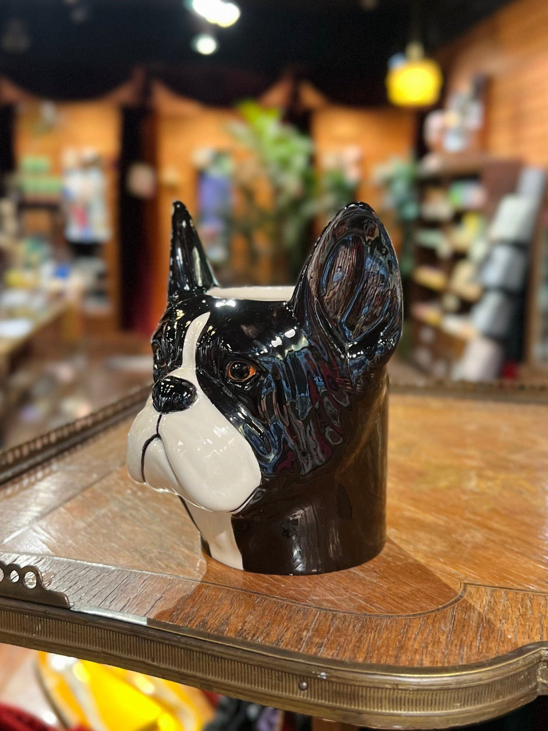 Quail Ceramics interiør Liten vase - Fransk Bulldog
