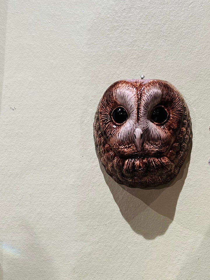 Quail Ceramics interiør Liten veggvase - Ugle