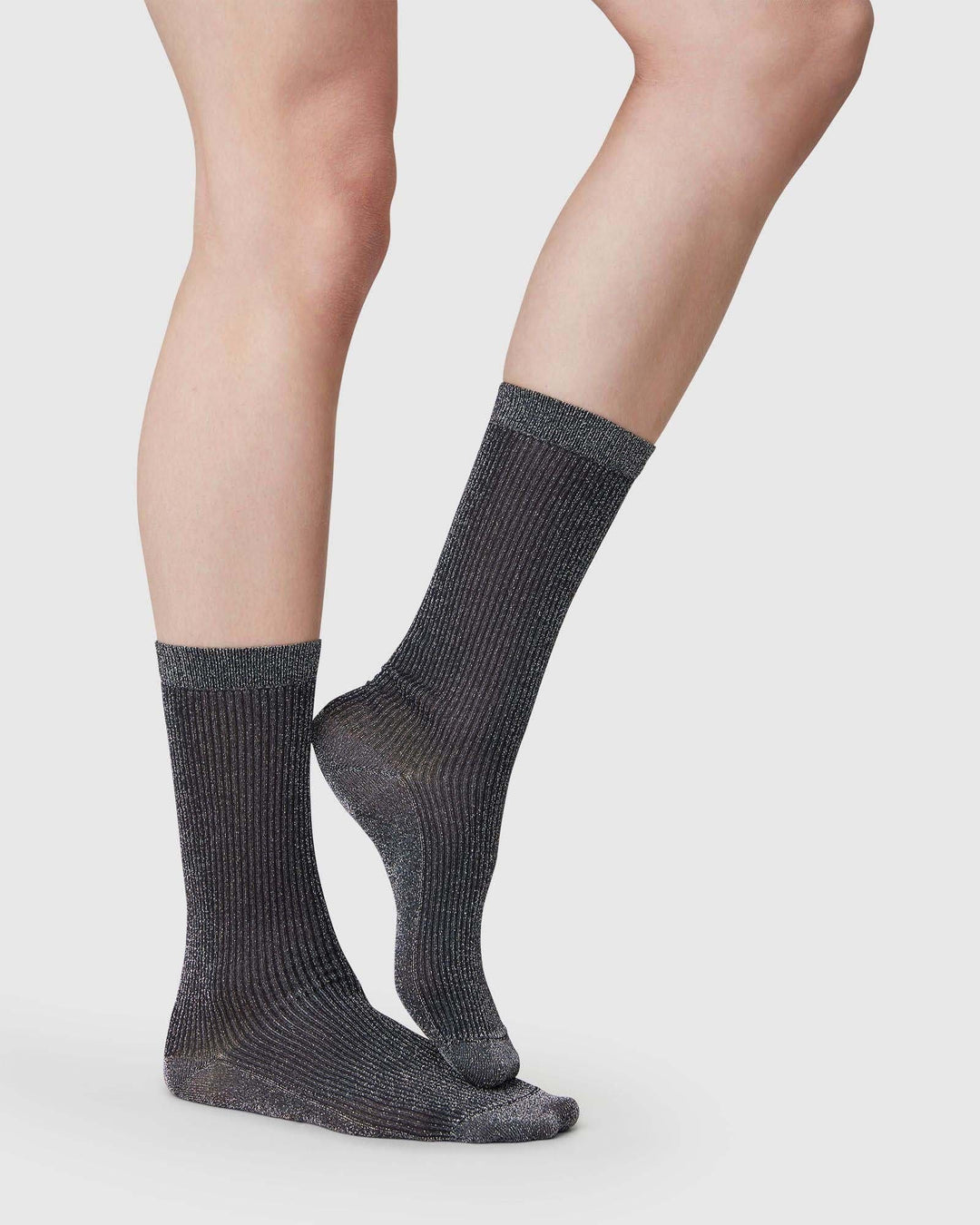 Swedish Stockings strømpebukser Sokker Magda Shimmery - svart