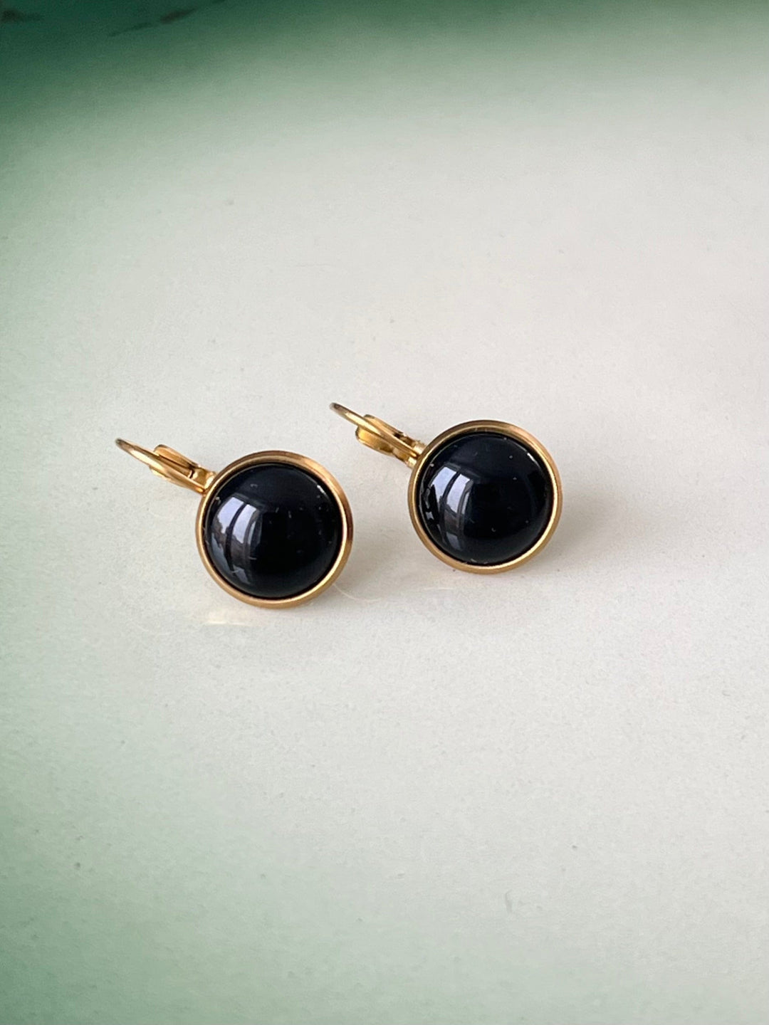 Urban Hippies øredobber Øredobber dots - shiny black