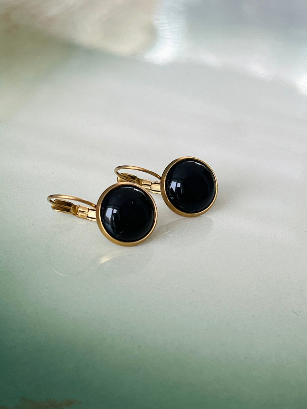 Urban Hippies øredobber Øredobber dots - shiny black