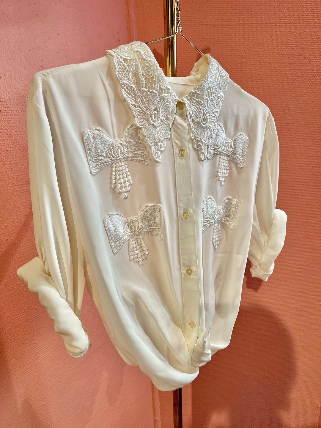 Vintage Vintage bluser M Vintagebluse - 451 Sløyfedryss str M