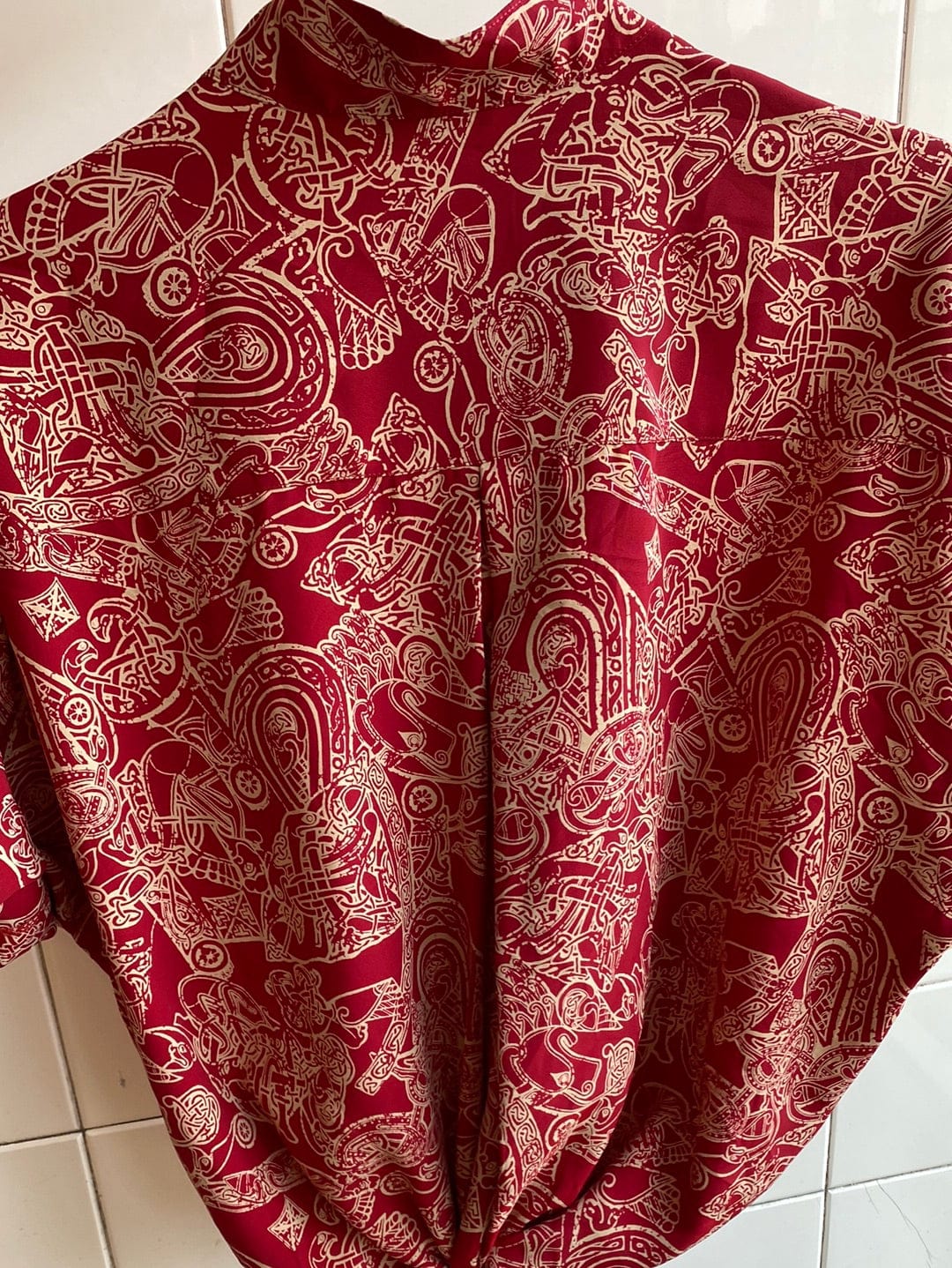 Vintage Vintage bluser L Vintagebluse - Dragemønster, str L
