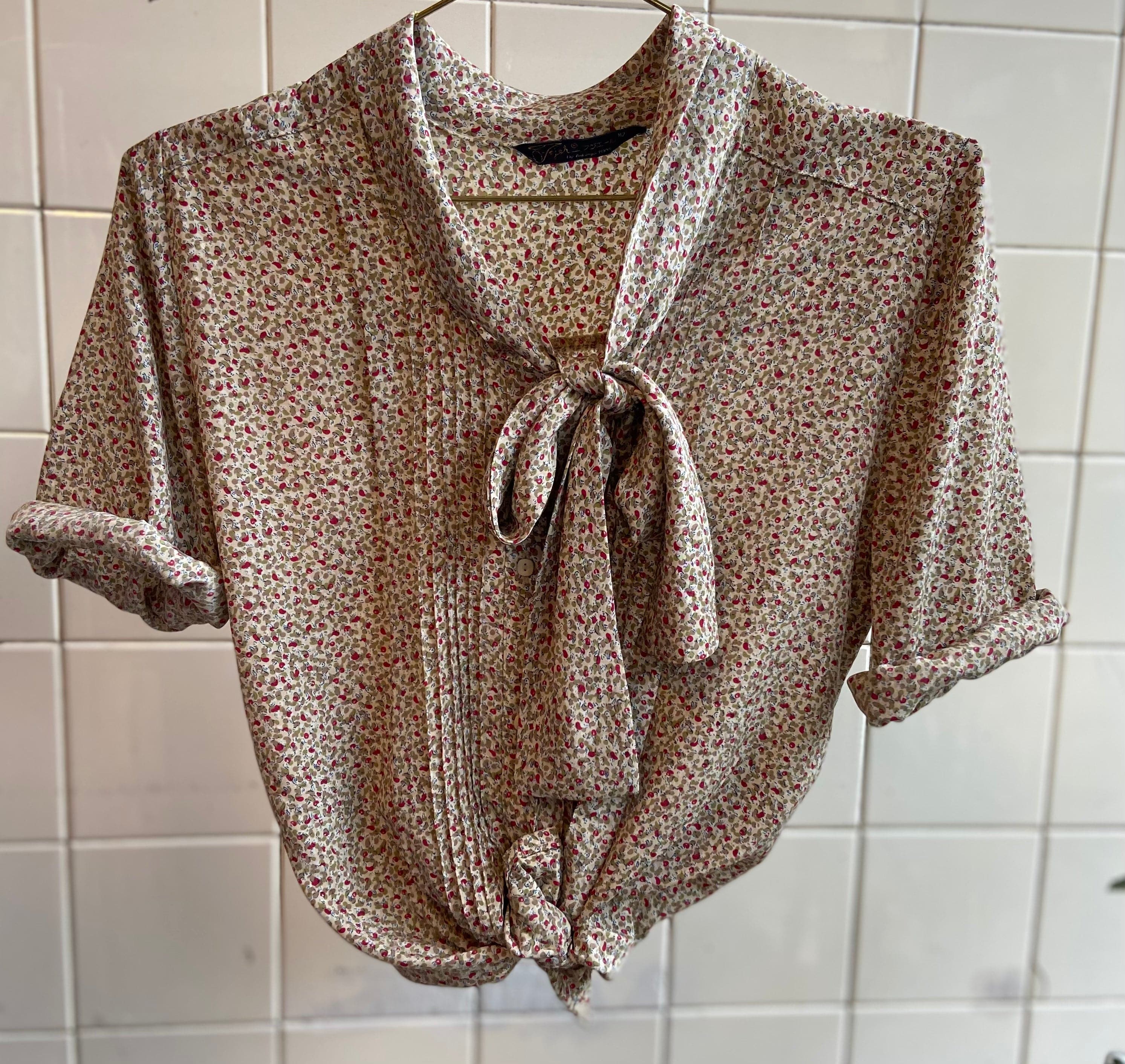 Vintage Vintage bluser S Vintagebluse - Sløyfe og legg, str S