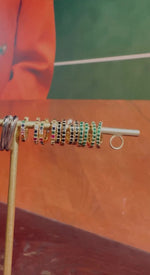 Last inn og spill av video i Gallerivisningen, Mini hoop - rainbow
