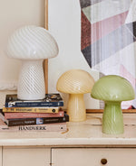 Last inn bildet i Galleri-visningsprogrammet, Sopplampe i glass fra det danske merket Bahne.
