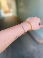 Last inn bildet i Galleri-visningsprogrammet, Caroline Svedbom armbånd Eya Bracelet - violet
