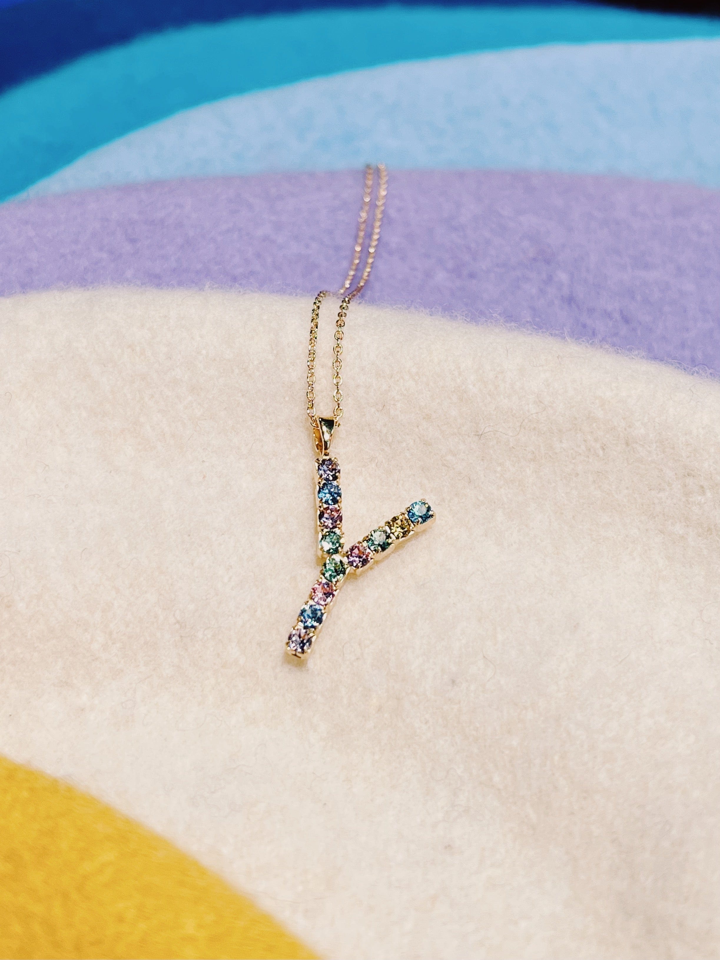 Caroline Svedbom halskjeder Letter necklace - Y