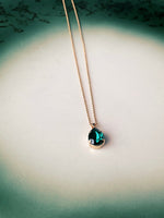Last inn bildet i Galleri-visningsprogrammet, Caroline Svedbom halskjeder Mini drop necklace - emerald
