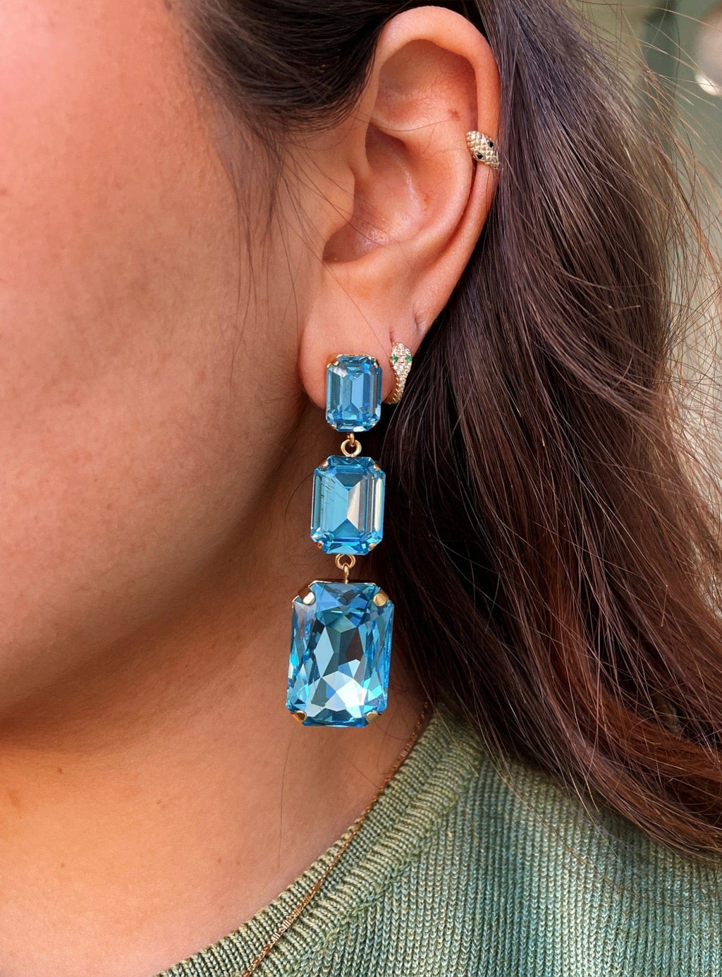 Caroline Svedbom øredobber Alexa long earring - aquamarine