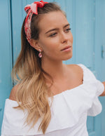 Last inn bildet i Galleri-visningsprogrammet, Caroline Svedbom øredobber Classic drop earrings - blue shade/ lavendel
