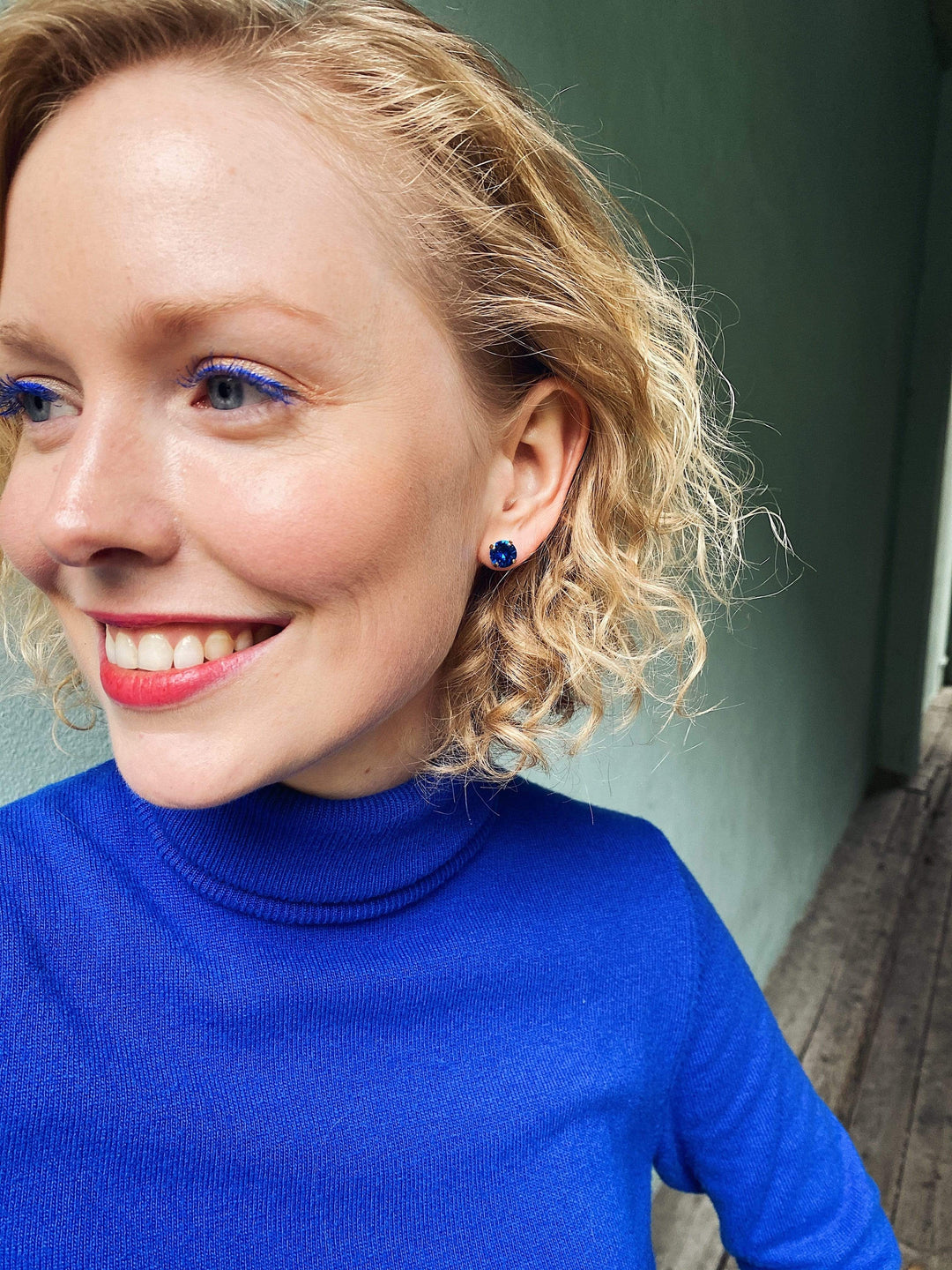 Caroline Svedbom øredobber Classic stud earrings - Capri blue