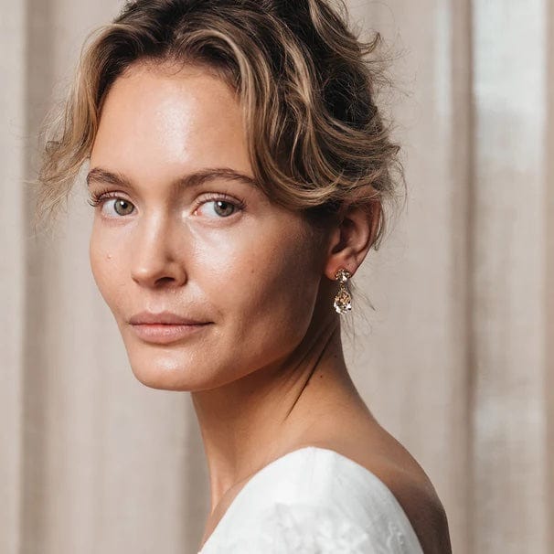 Caroline Svedbom øredobber Mini drop earrings - light amber