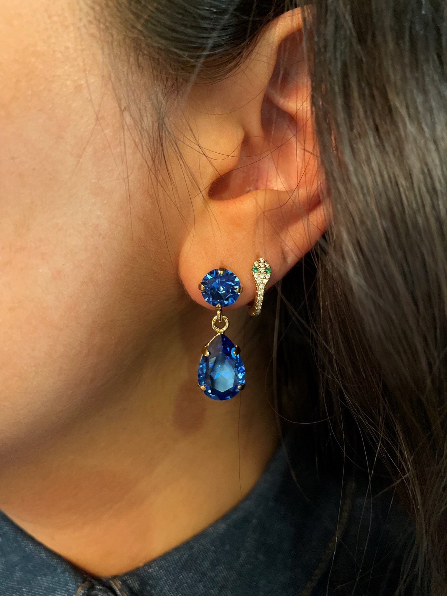 Caroline Svedbom øredobber Mini drop earrings - sapphire