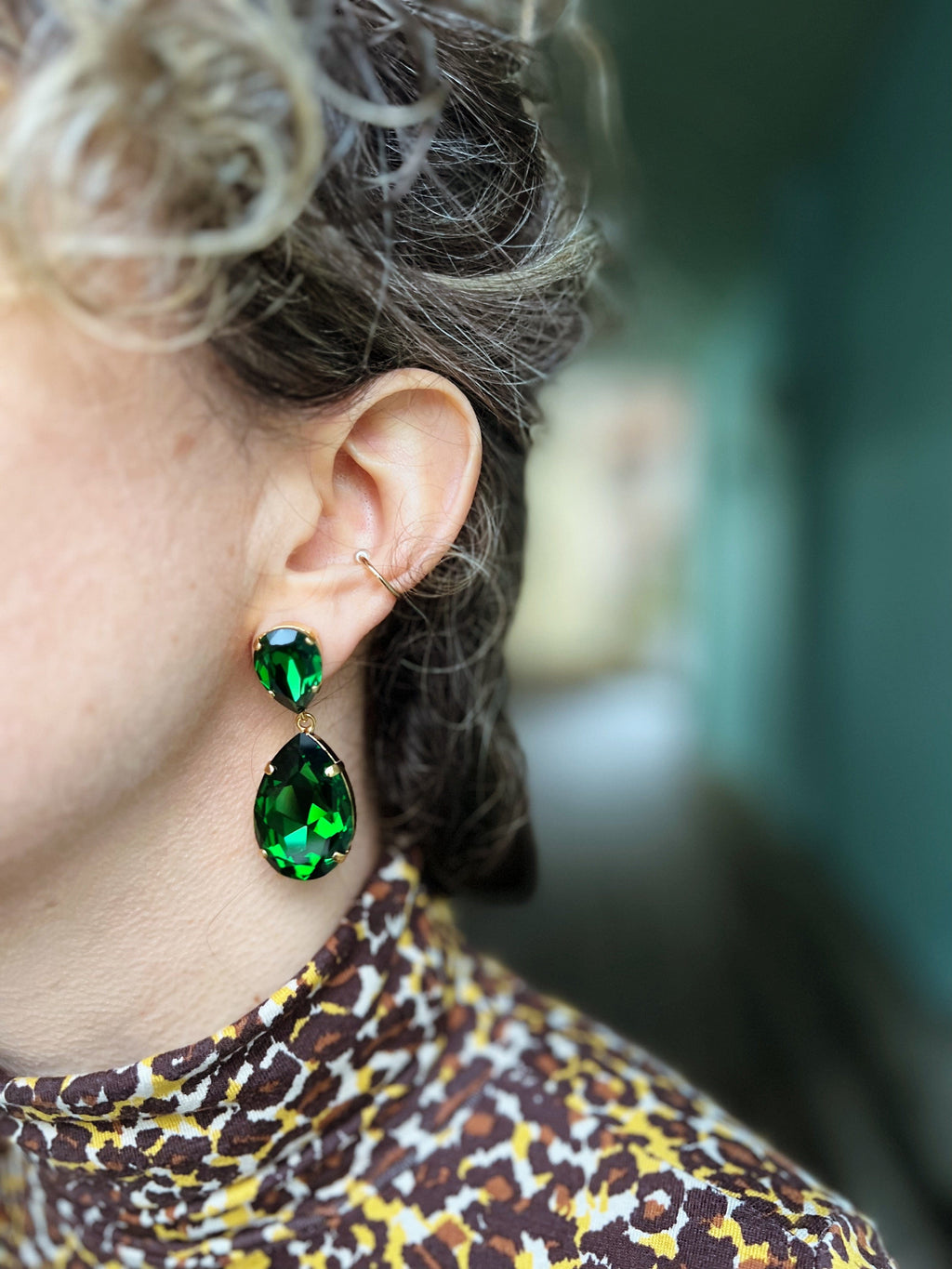 Caroline Svedbom øredobber Perfect drop earrings - dark moss green