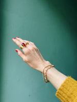 Last inn bildet i Galleri-visningsprogrammet, Caroline Svedbom ringer Classic drop ring - scarlet
