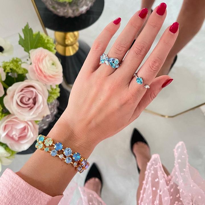 Caroline Svedbom ringer Nani ring - aurore boreale