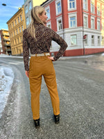 Last inn bildet i Galleri-visningsprogrammet, Dianas Vintage bukser Frida Pants twill - golden brown
