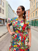 Last inn bildet i Galleri-visningsprogrammet, Dianas Vintage kjoler Betty Button dress - wildflowers
