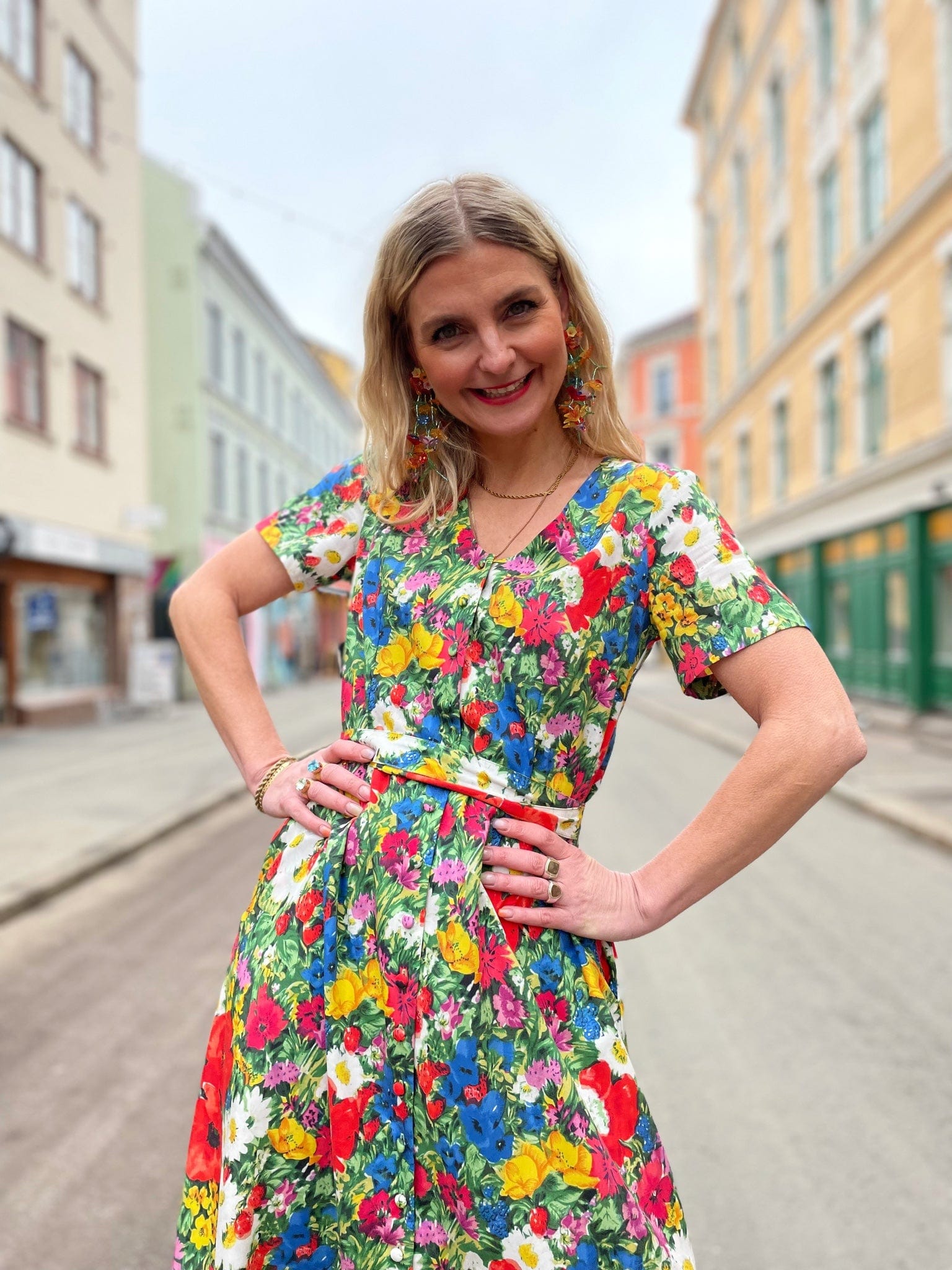 Dianas Vintage kjoler Betty Button dress - wildflowers