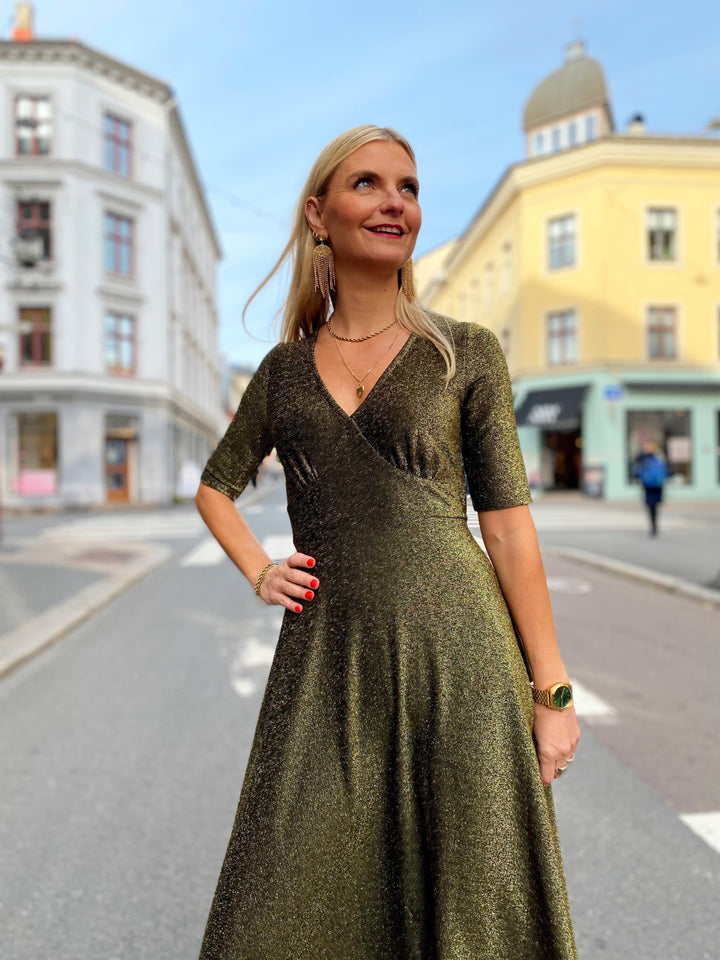 Dianas Vintage kjoler Diana dress - gold glitter