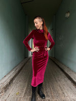 Last inn bildet i Galleri-visningsprogrammet, Dianas Vintage kjoler Frida Dress midi velvet - bordeaux
