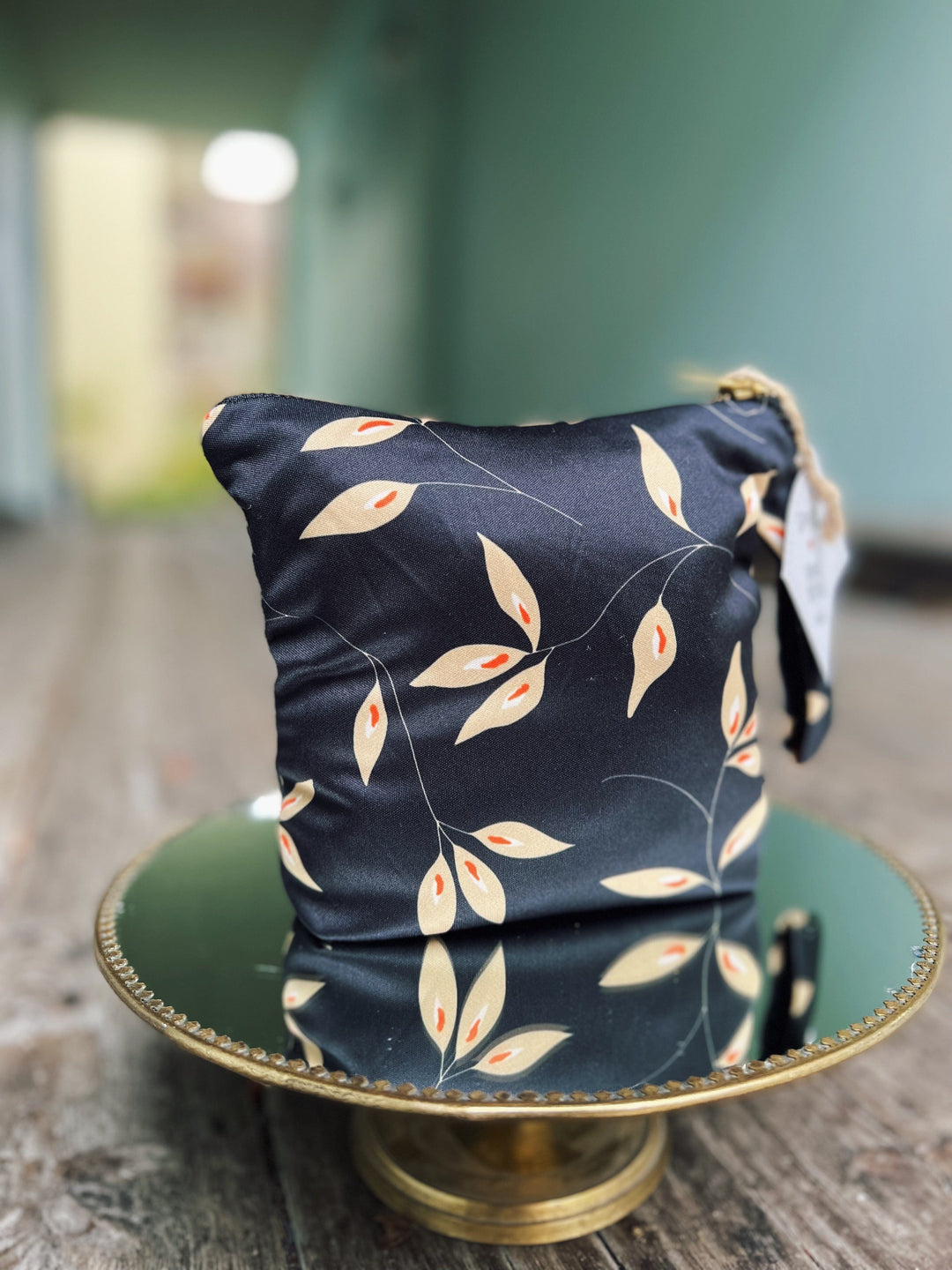 Dianas Vintage Sminkepung Sminkepung av restestoff - Leaves