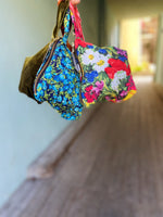 Last inn bildet i Galleri-visningsprogrammet, Dianas Vintage Sminkepung Sminkepung av restestoff - Wildflowers
