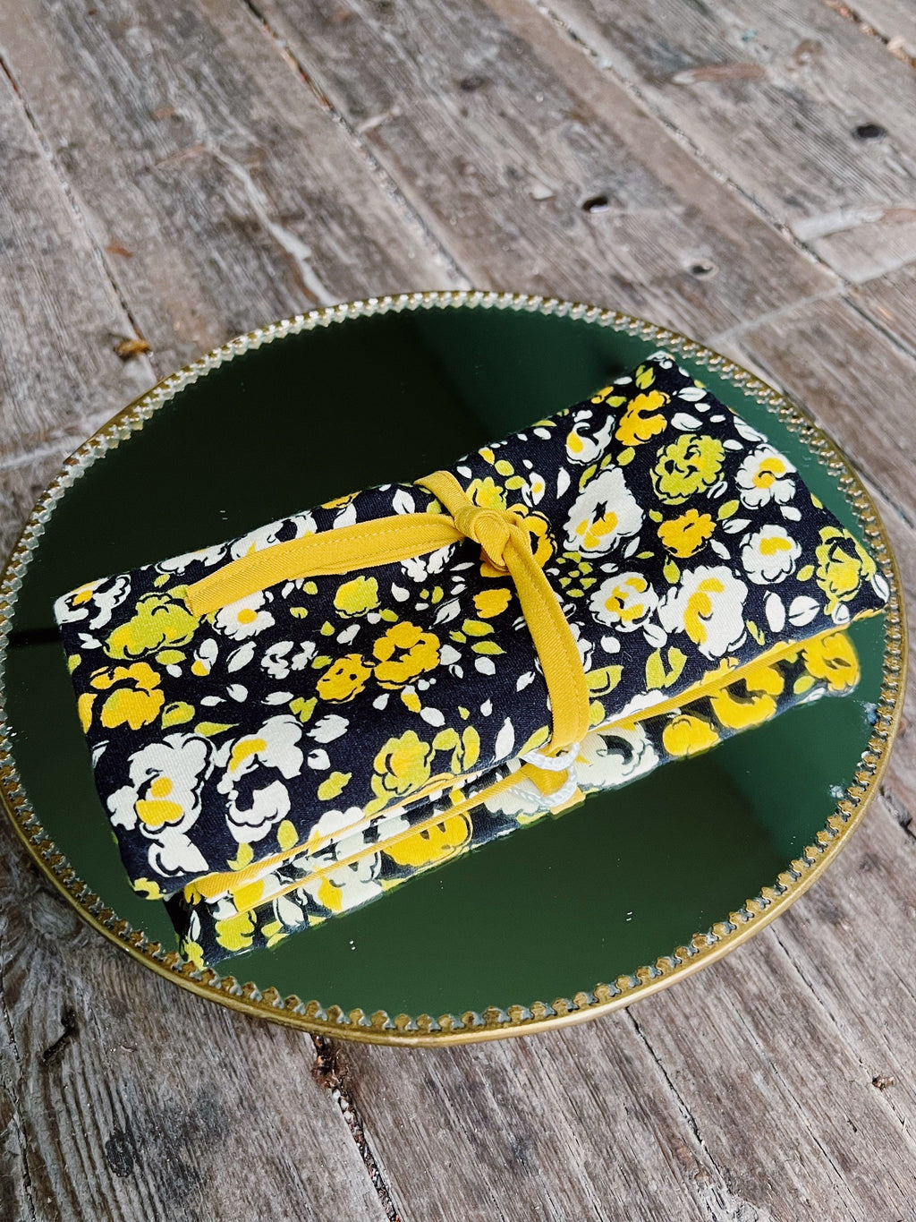 Dianas Vintage Smykkepose Smykkepose av restestoff - floral