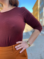 Last inn bildet i Galleri-visningsprogrammet, Dianas Vintage Topper Stay Warm top - bordeaux
