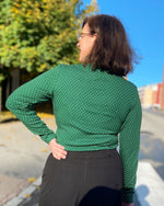 Last inn bildet i Galleri-visningsprogrammet, Dianas Vintage turtleneck Perfect polo - small dots
