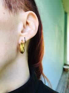 Frøken Dianas salonger øredobber Mini hoop - black