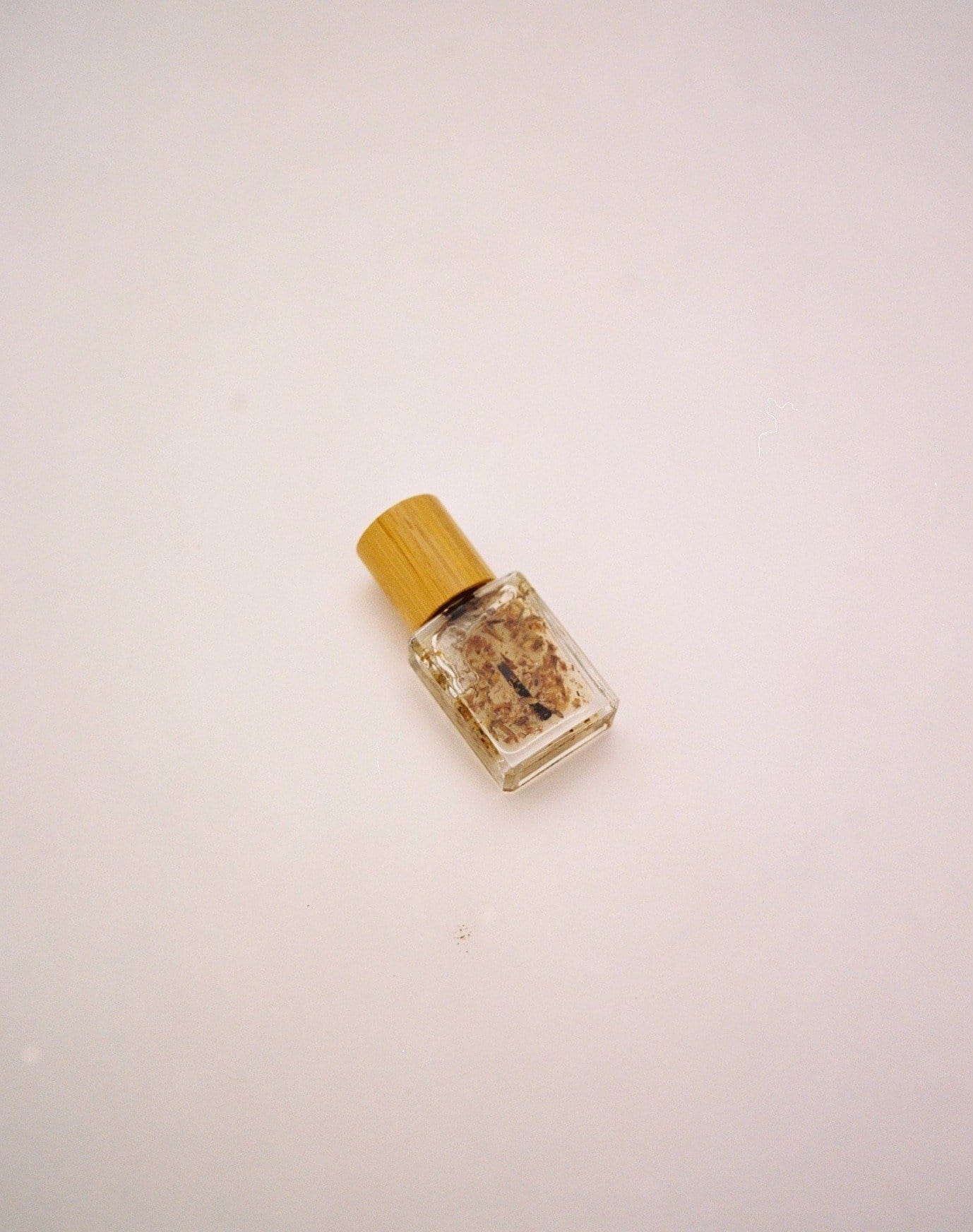 Liciaflorio neglelakk Nail Treatment - flower cuticle oil