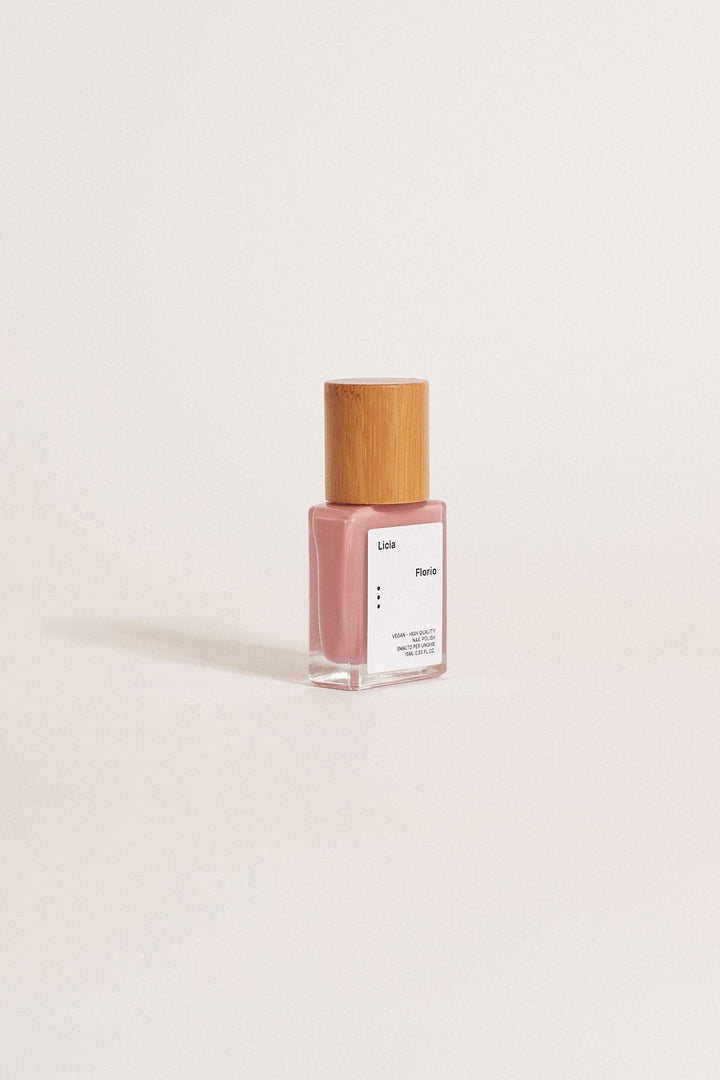 Rosa Vegansk og giftfri neglelakk fra det italienske merket Licia Florio  - Clay