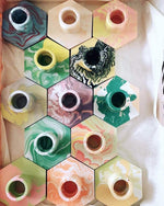 Last inn bildet i Galleri-visningsprogrammet, Lysveken Lysestake Lysestake hexagon - rosa, grønn&amp;hvit

