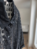 Last inn bildet i Galleri-visningsprogrammet, Vintage Vintage bluser 3XL Vintagebluse - Sorte brikker, str 3XL
