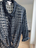 Last inn bildet i Galleri-visningsprogrammet, Vintage Vintage bluser 3XL Vintagebluse - Sorte brikker, str 3XL
